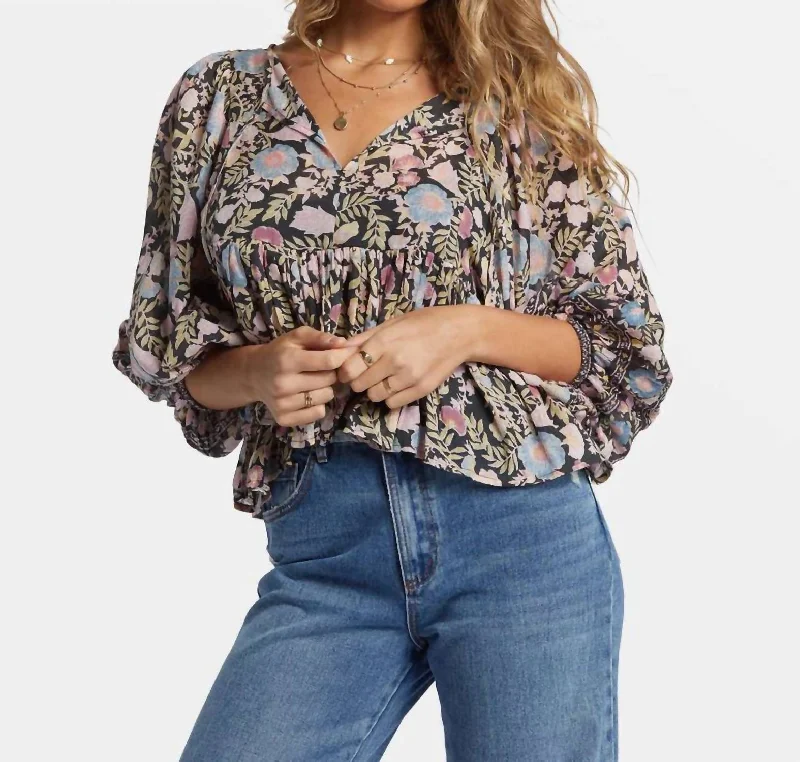Adore Your Blouse In Black Sands Short Sleeve Blouse