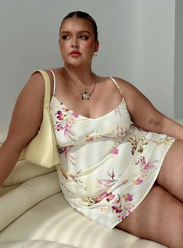 Jaye Mini Dress Floral Curve Elegant Mini Dress with Ruffles